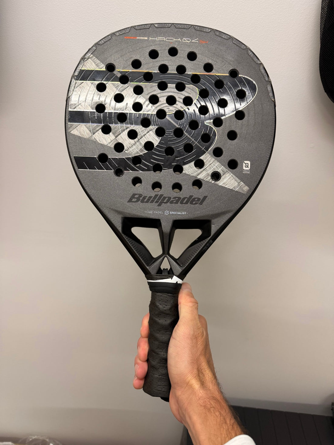 Bullpadel Hack 04 Hybrid 2026 second hand padel racket - face