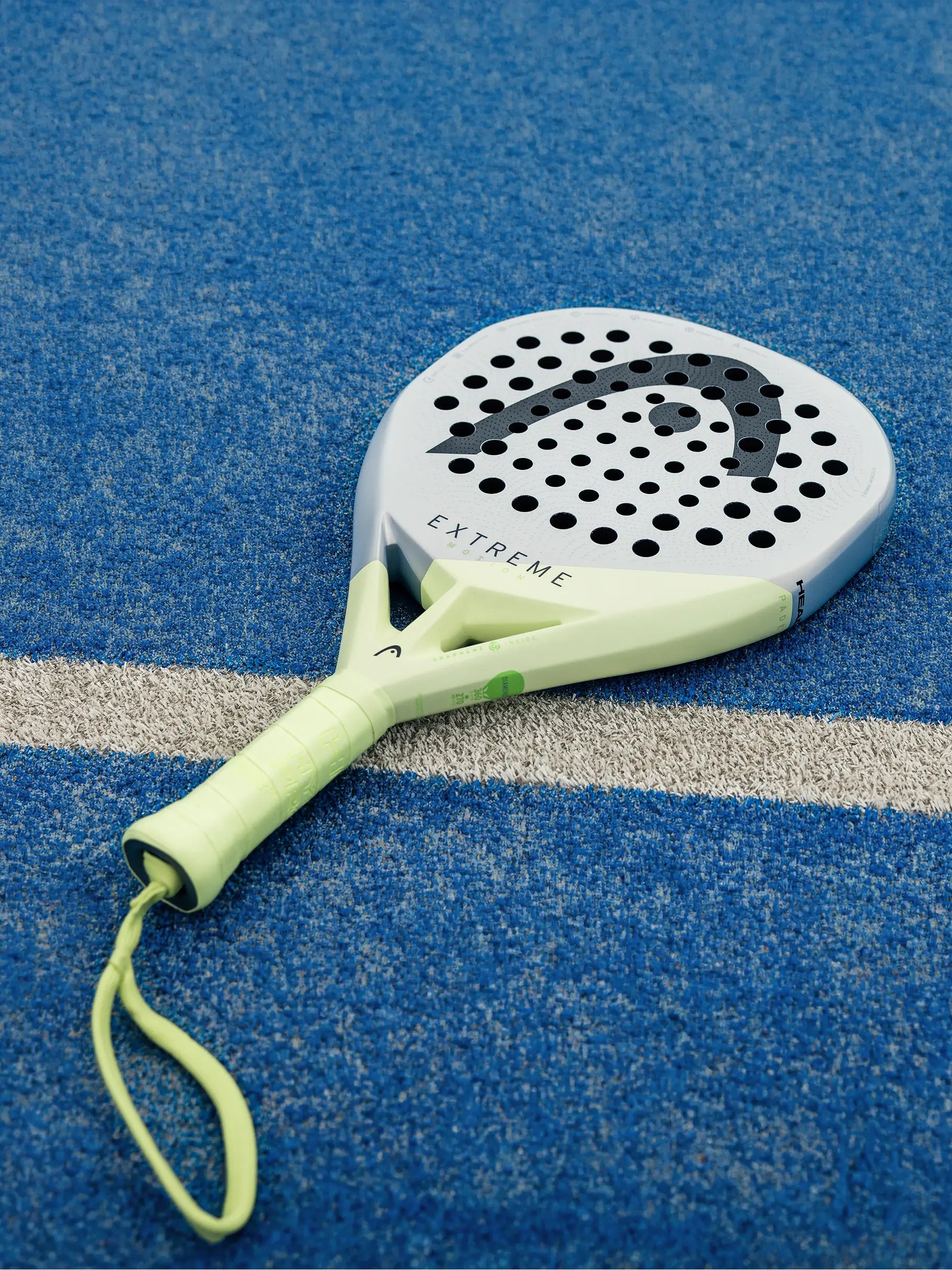 HEAD Extreme Motion 2026 padel racket on court