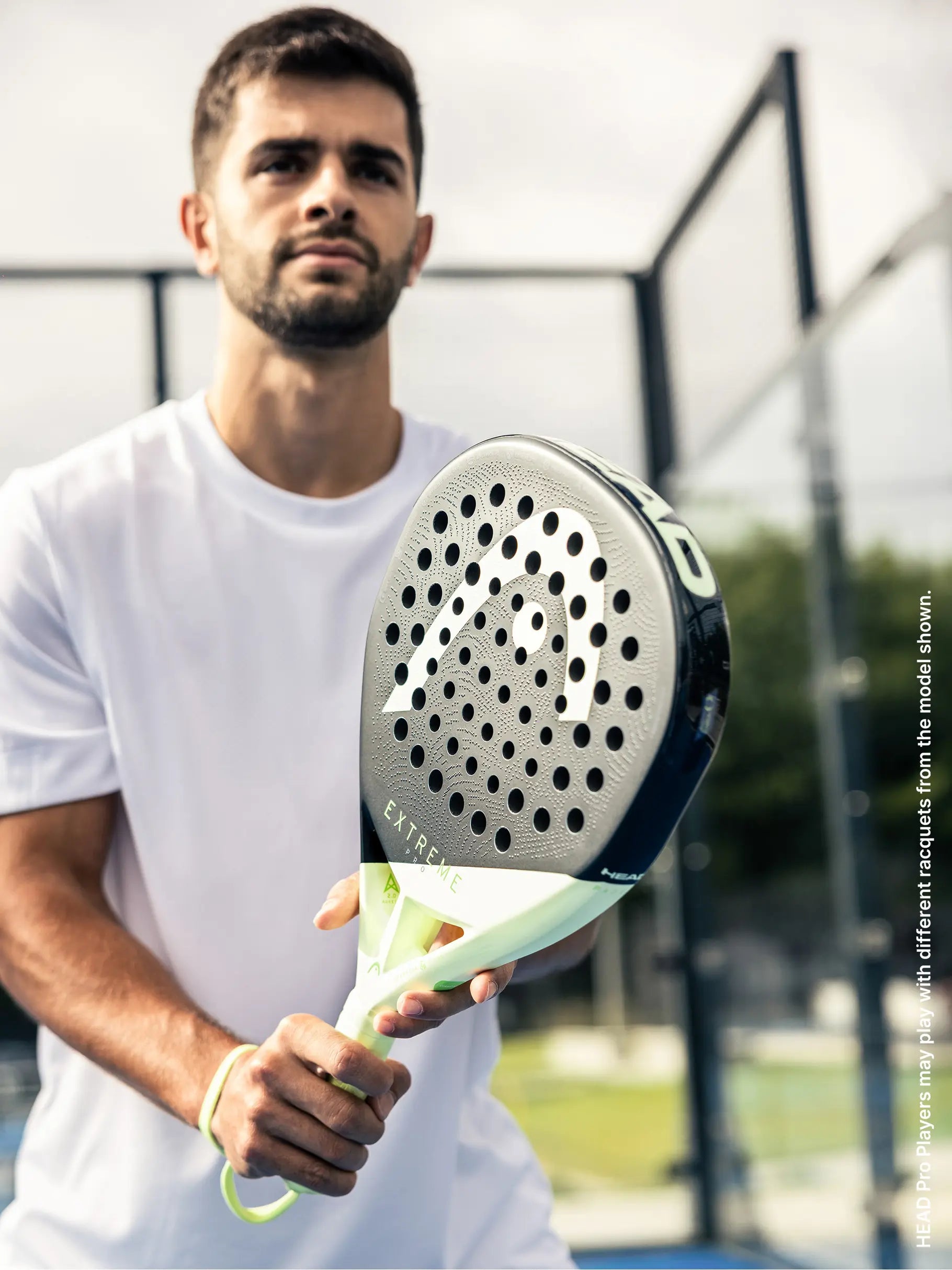 Player holding the HEAD Extreme Pro 2026 padel racket